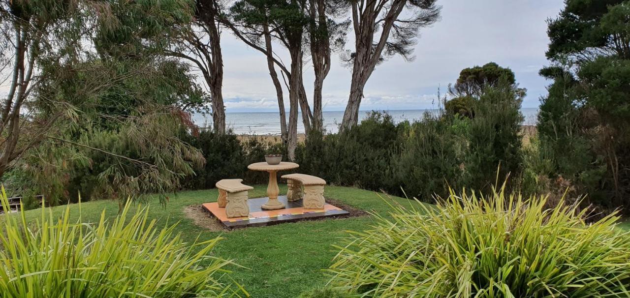 Goat Island Bungalow Ulverstone Exterior photo